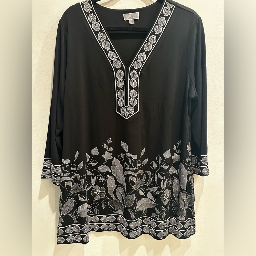 JM Collection - Black and White Floral Women's Top - Tunic - XL